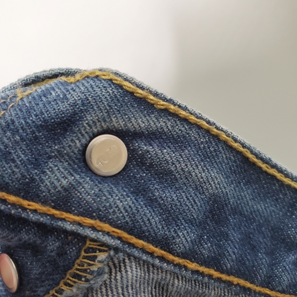 VINTAGE LEVI'S 501 Classic Ripped Denim Blue Button Fly Jeans Size 34 x 30 - Picture 10 of 12